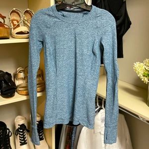 Lululemon long sleeve top with pocket on the side